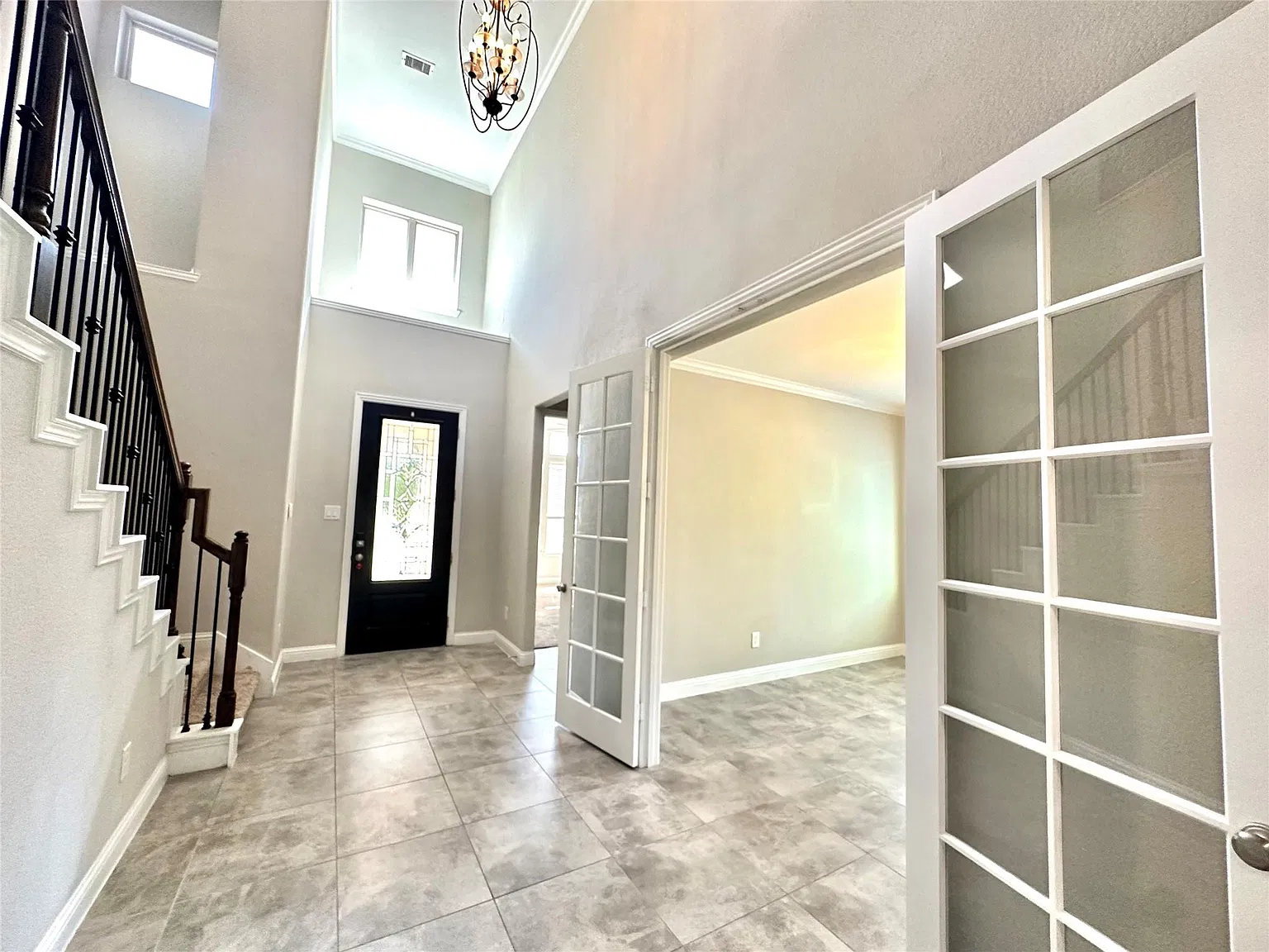 4 bed, 3.5 bath, 3451 sqft, $3,425 — Photo 4