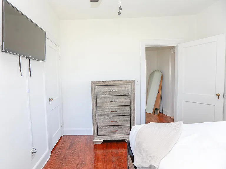 1282 W Ocean View Ave #UP — Photo 47