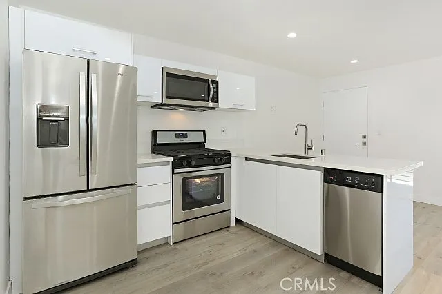 6745 Laurel Canyon Blvd #202 — Photo 9