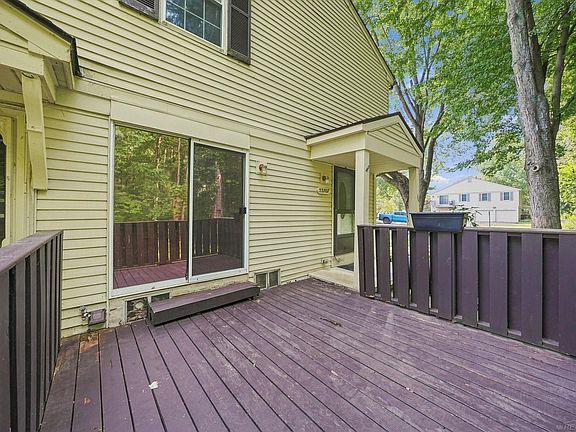 3rd image of 33707 Bayview Dr