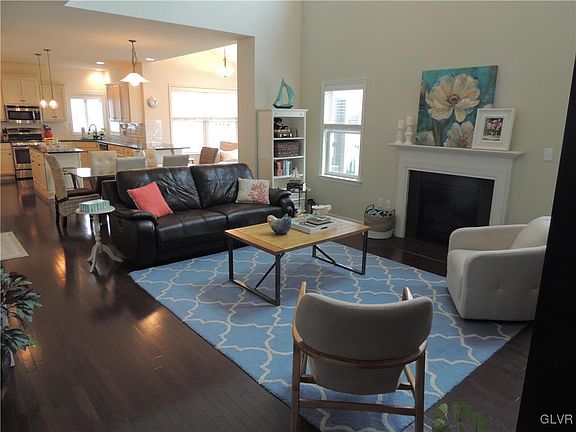 2nd image of 2704 Monacacy Dr #229