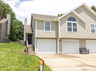 15128 Kelly Dr, Smithville, MO 64089