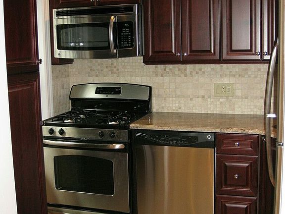 3rd image of 474 State St Floor 2