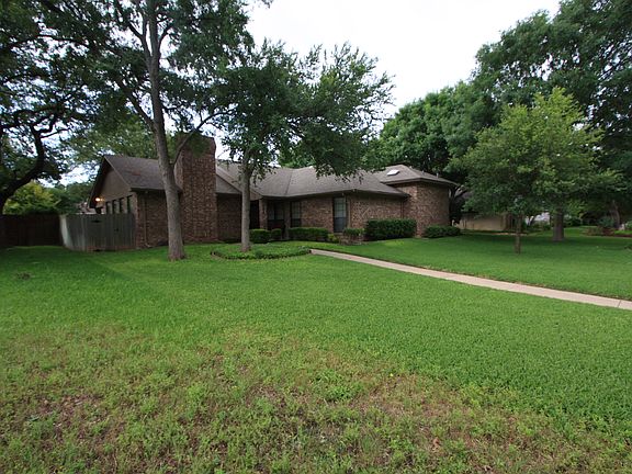2nd image of 2609 Canyon Creek Dr
