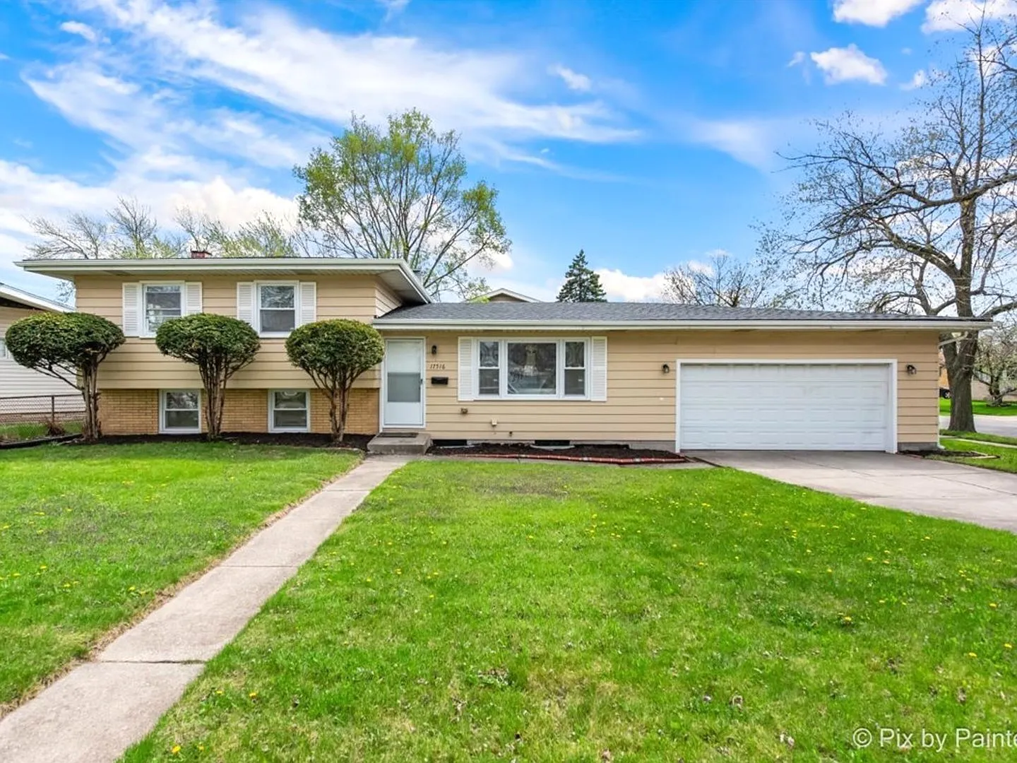17516 Maple Ave photo 1
