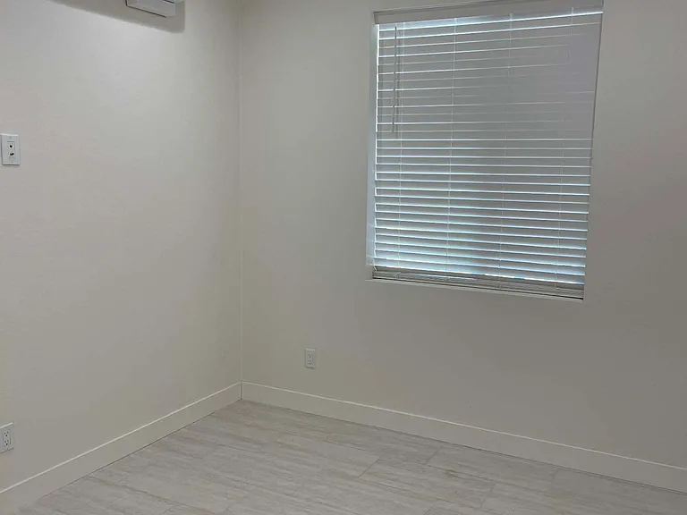 5351 Saxon St — Photo 3