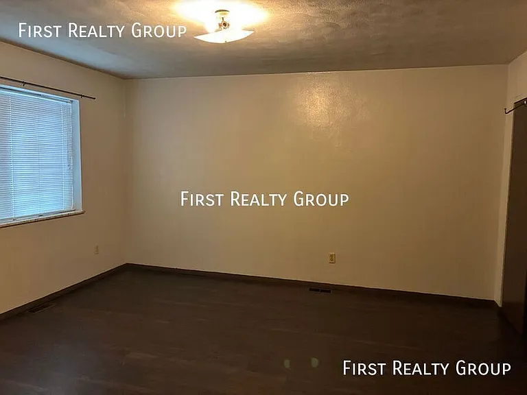 737 Wilmington Ave #18 — Photo 23