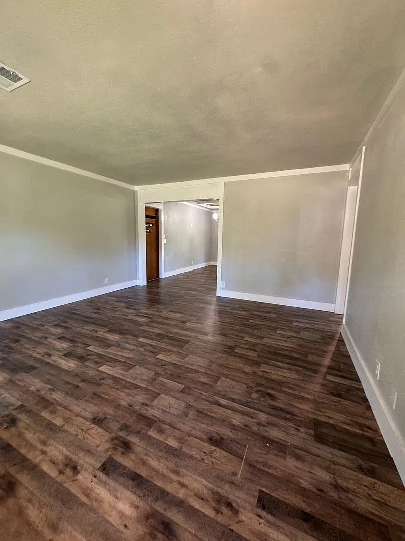 3306 E Tucker Dr NW, Huntsville, AL 35810 $1,500/month | 3 Bedrooms | 2 Bathrooms | Single-Car Ga... — Photo 4