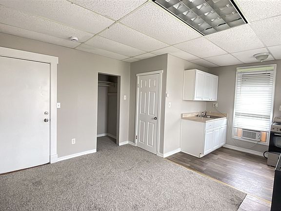 4th image of 7207 Grandview Ave #203