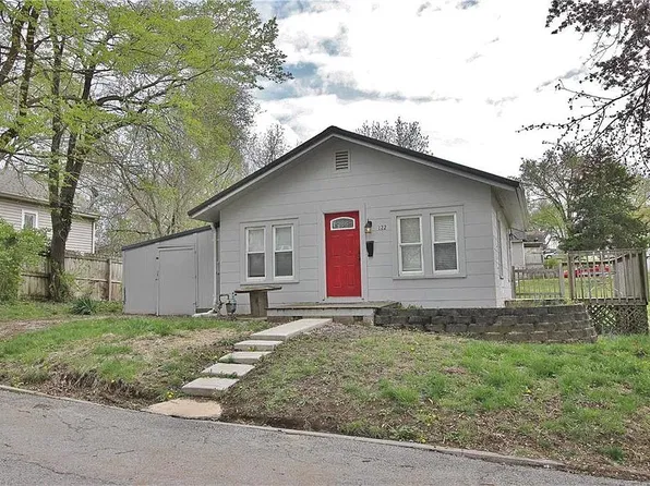 122 W Oak St, Warrensburg, MO 64093
