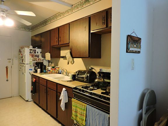 2nd image of 1139 Leavitt Ave APT 208