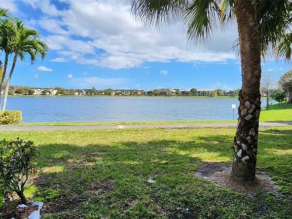 4th image of 5005 Wiles Road #106