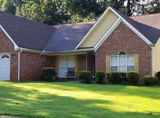 2829 Sterling Dr, Lawrenceville, GA 30043
