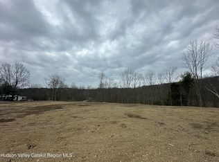 64 Palmer Rd, Craryville, NY 12521