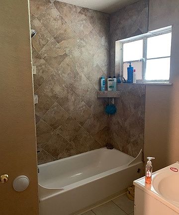 4th image of 318 Woley Dr