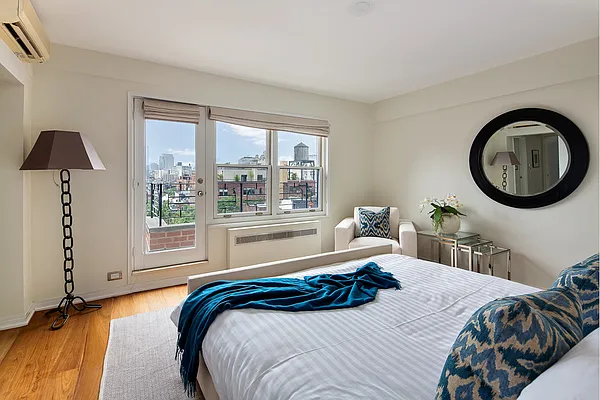 Sold by Stribling | media 32