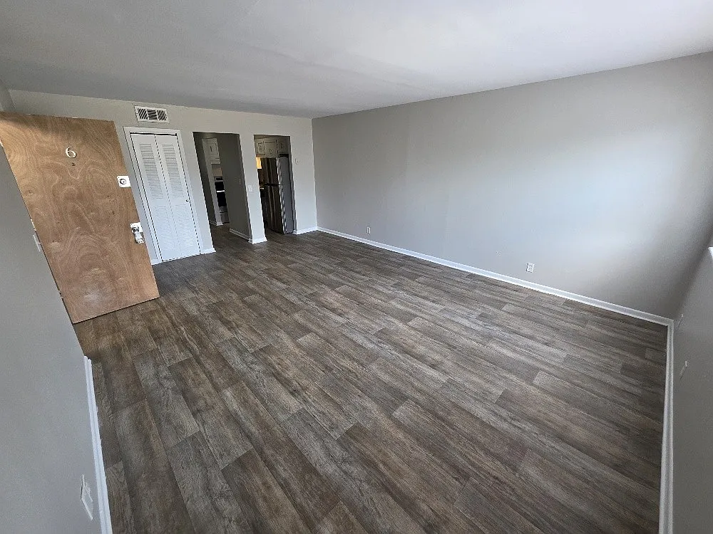 1 bed, 1.0 bath, 600 sqft, $1,050 — Photo 2
