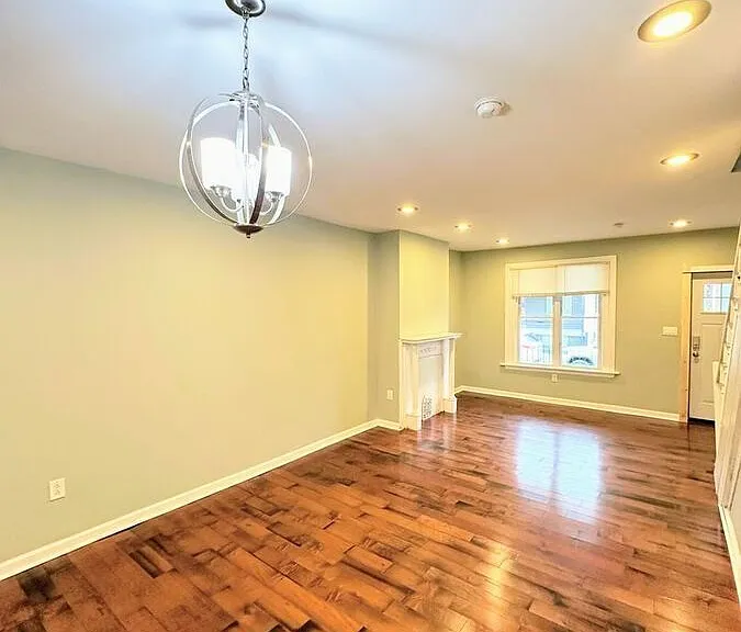 5532 Pemberton St — Photo 9