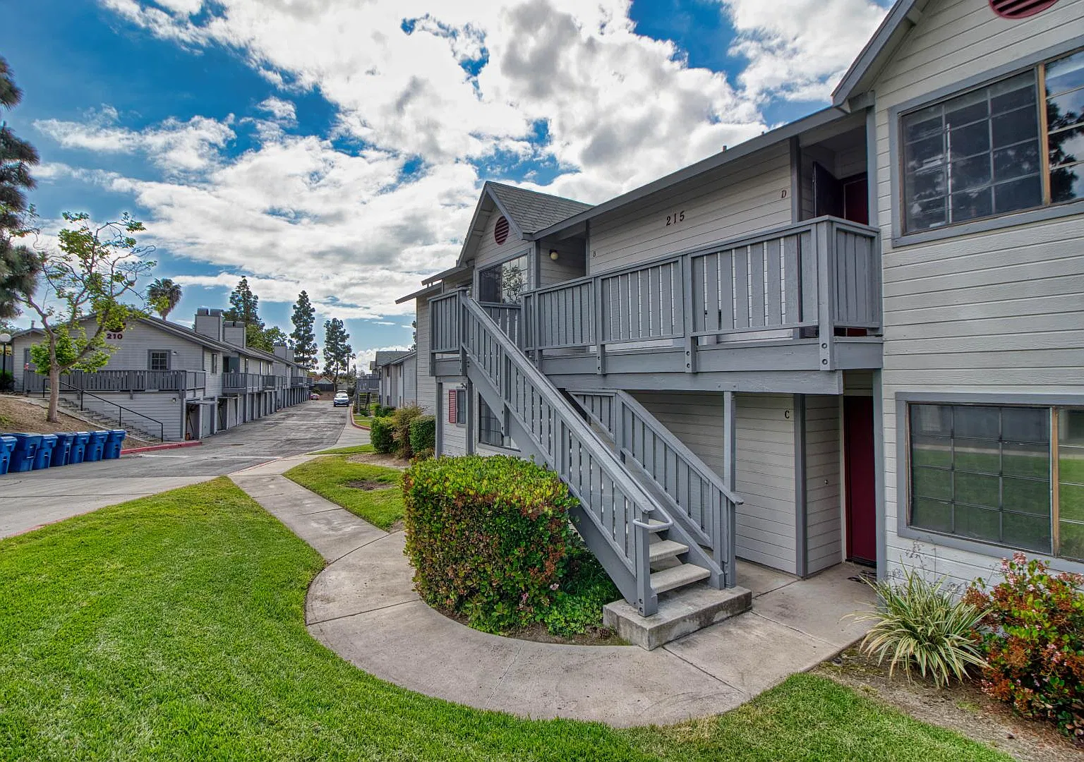 215 Camlau Dr Unit B - 215 Camlau Dr #B — Photo 1