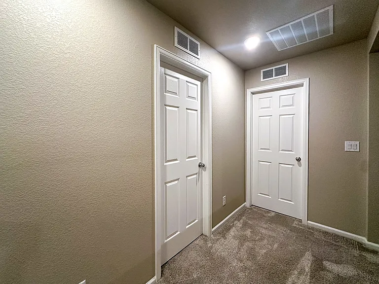 17440 Springfield Dr — Photo 27