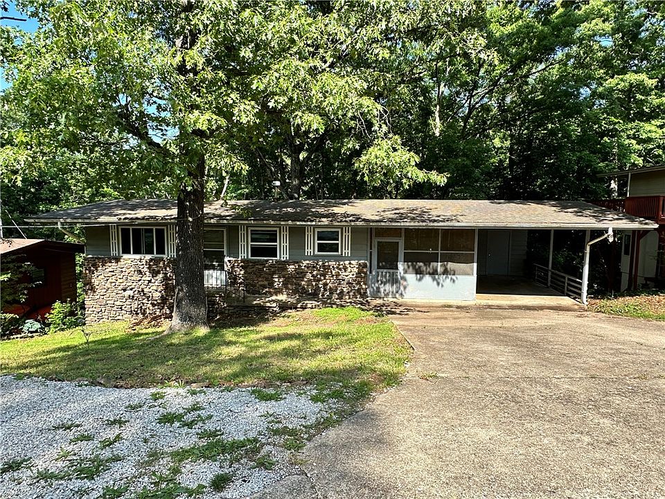 1st image of 10 Duvall Ln