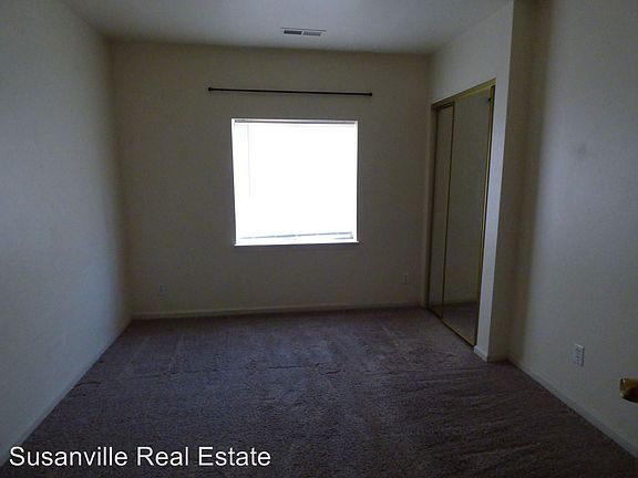 5th image of 340 Ash St