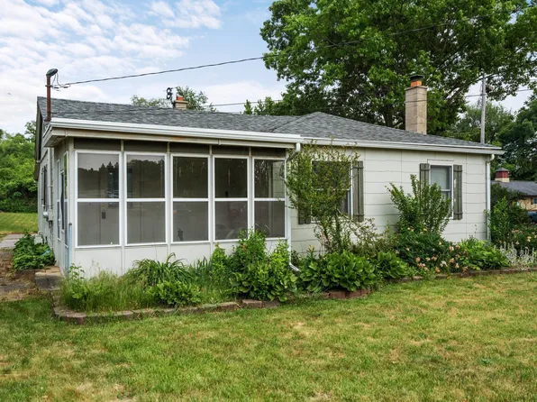 2531 Shirley Dr, Jackson, MI 49202