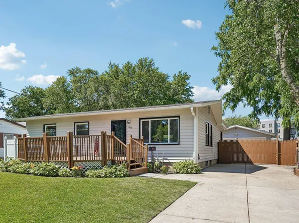 1930 Shelley Ln, Madison, WI 53704