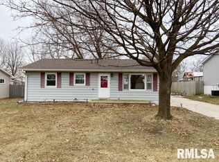 105 5th St, Low Moor, IA 52757