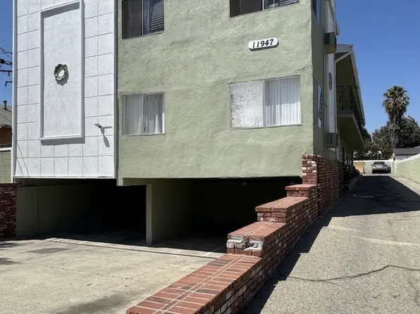 11947 Runnymede St APT 2, North Hollywood, CA 91605