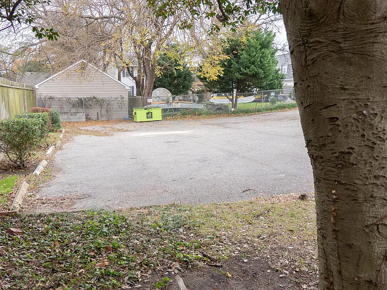 9619 Capeview Ave #D — Photo 21