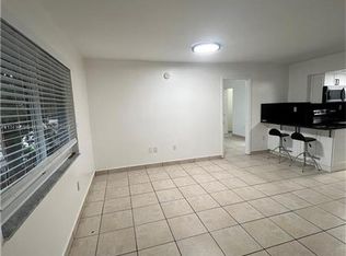 950 NW 11th St APT 2B, Miami, FL 33136