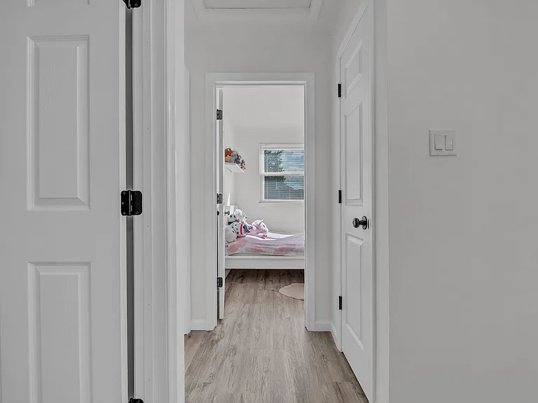5028 Halwell Dr — Photo 16