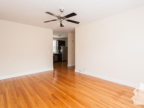 4th image of 4846 N Wolcott Ave