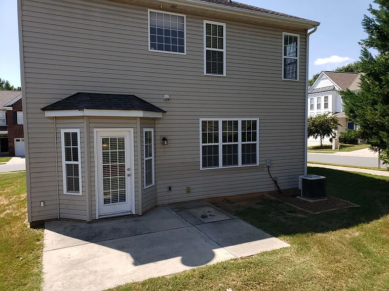 9460 Graywell Ln — Photo 30