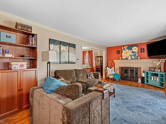5th image of 1768 Kingsley Ave