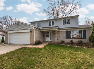 559 Forestbrooke Dr, Saline, MI 48176