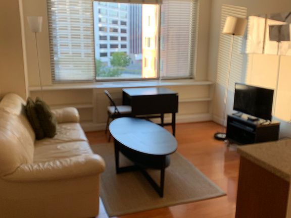 4th image of 1121 Arlington Blvd APT 840