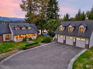 18335 Eagle Point Ln, Mount Vernon, WA