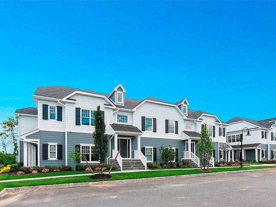 1st image of 10 Village Green Dr