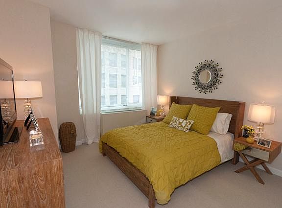5th image of 330 W 39th St APT 6E