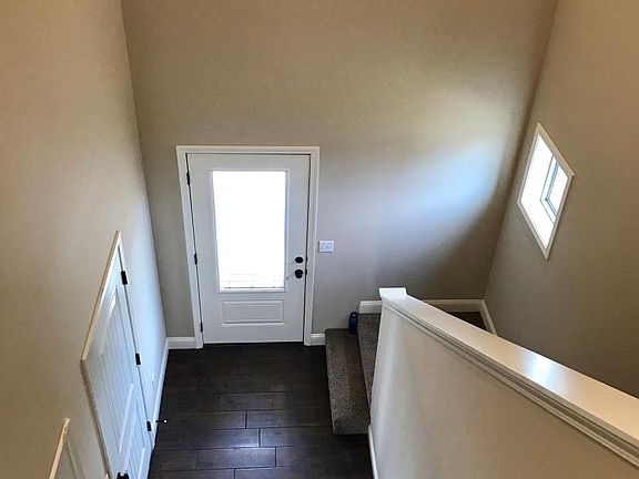 4th image of 156 Founders Ct