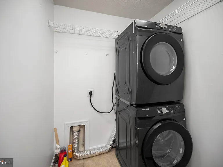 104 Stingray Ct — Photo 35