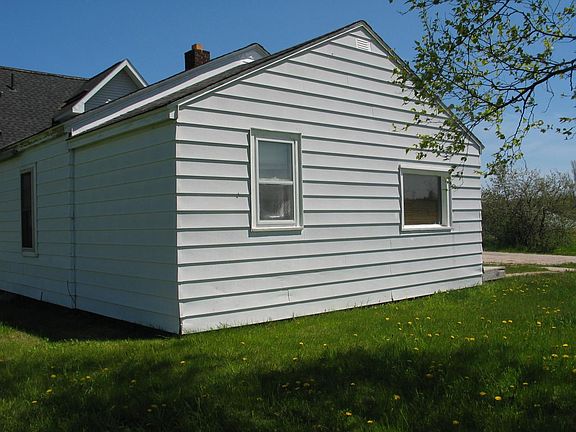 2nd image of 399 E Goudreau St
