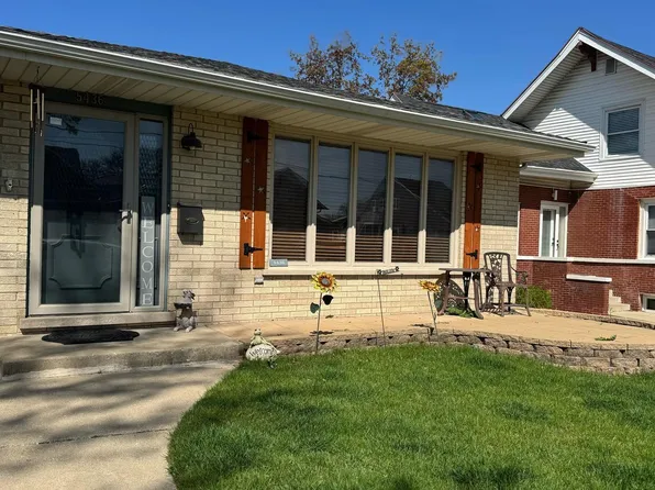 5436 S 74th Ave, Summit, IL 60501
