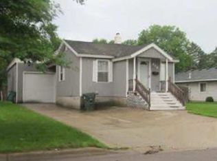 418 Miller Ave SW, Hutchinson, MN 55350