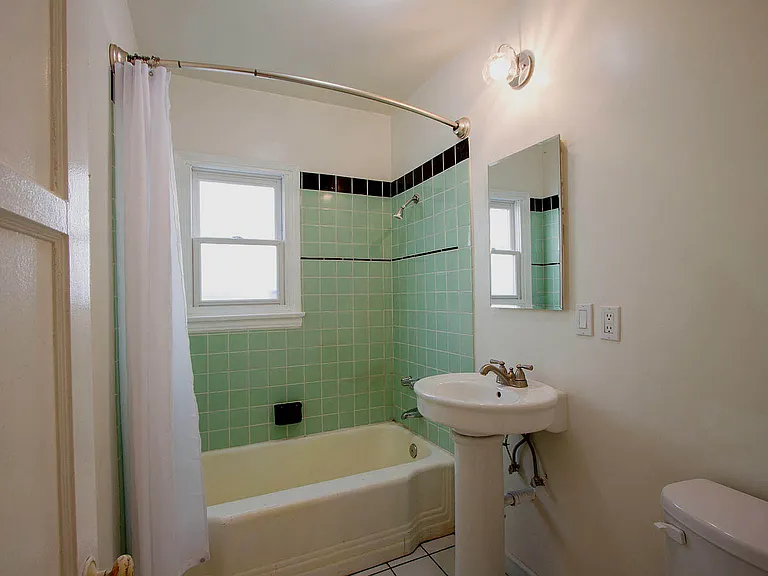 1730 Lake St — Photo 13