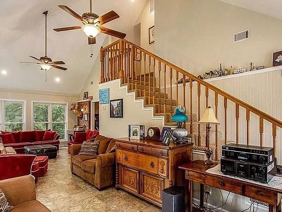 5th image of 244 Woodridge Way