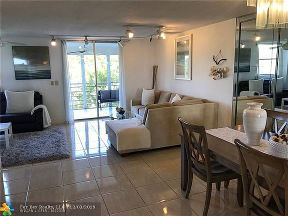 Home For Sale In Boca Teeca