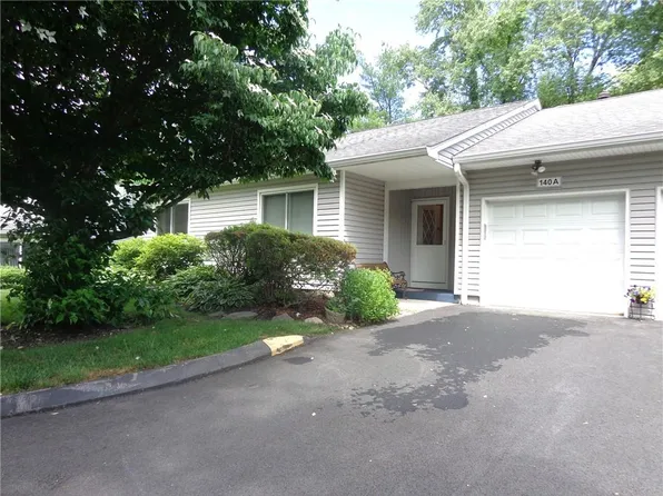 140 Flintlock Way #A, Yorktown Heights, NY 10598
